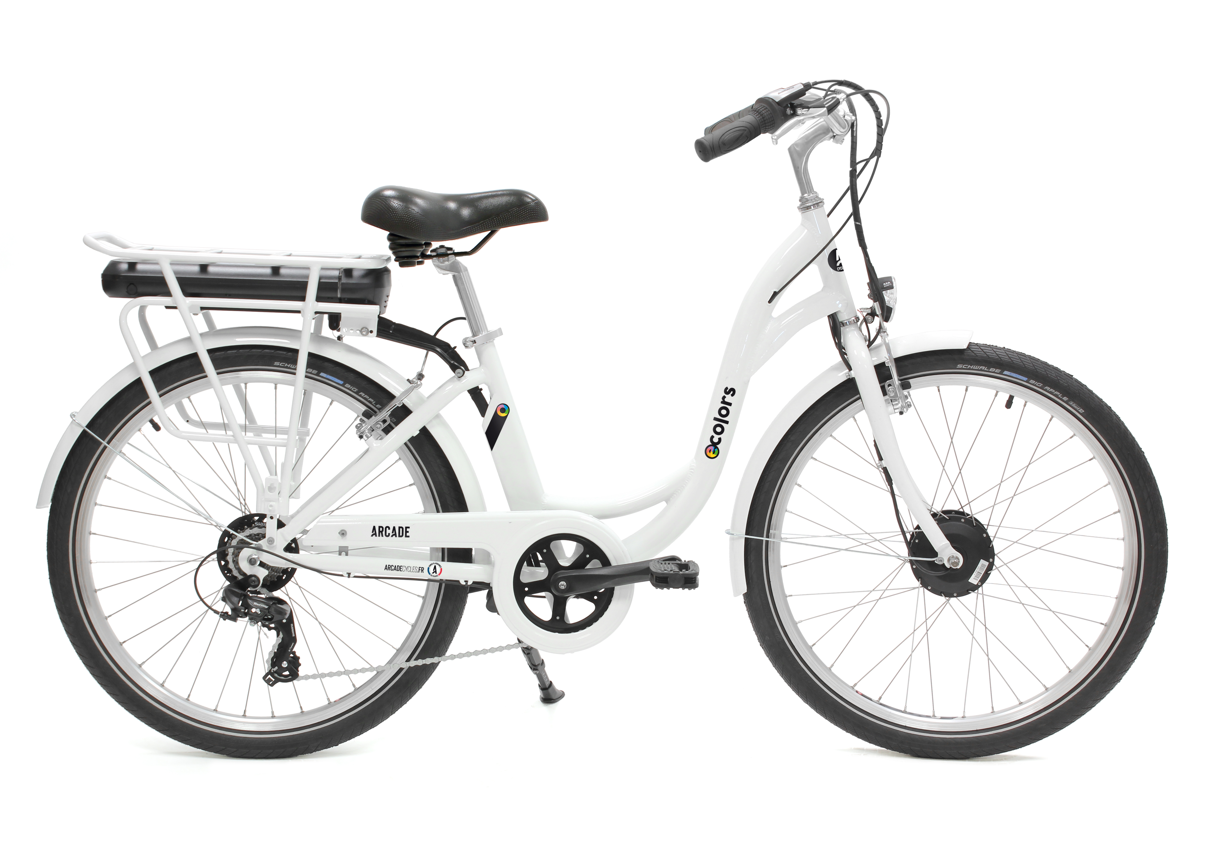 Vélo électrique Arcade E-Colors blanc disponible à la location à Pornichet